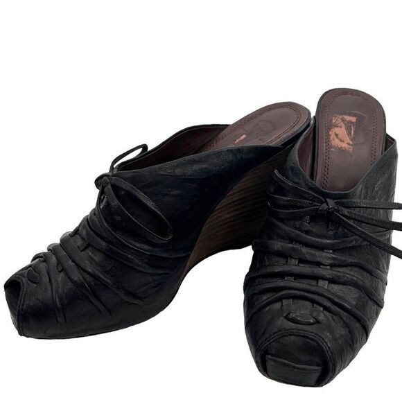 Frye Gwen black peep toe wedge with tie size 8.5 - Picture 1 of 12